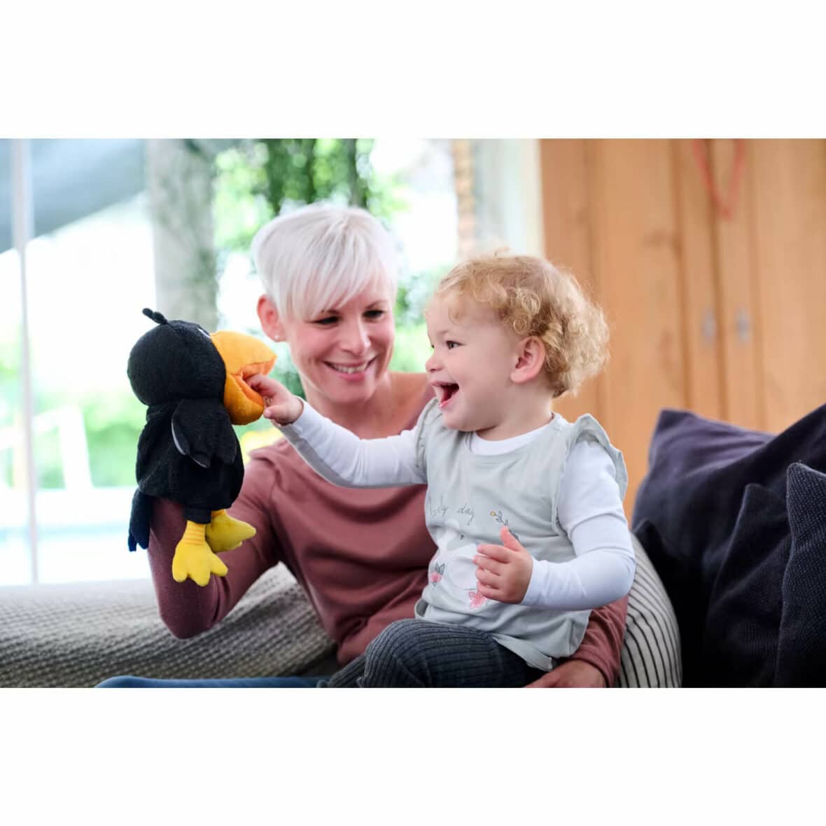Păpușă Marionetă, Corbul Theo, Haba, 30 cm fetita cu mama 3